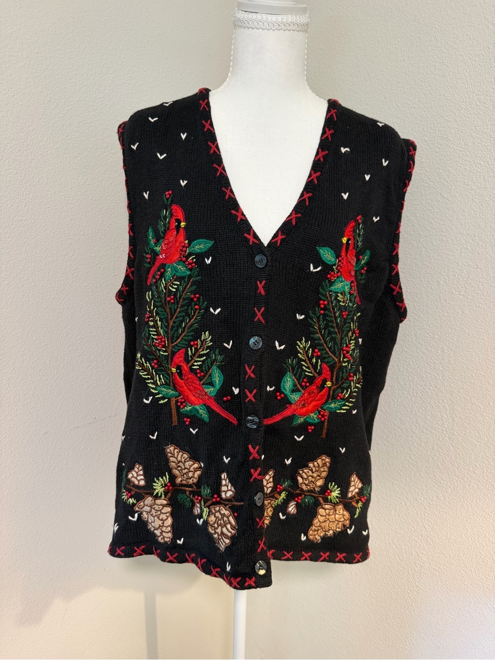 Vintage Black V-Neck Christmas 🎄 Sweater Vest Red Cardinal Holiday Pinecones